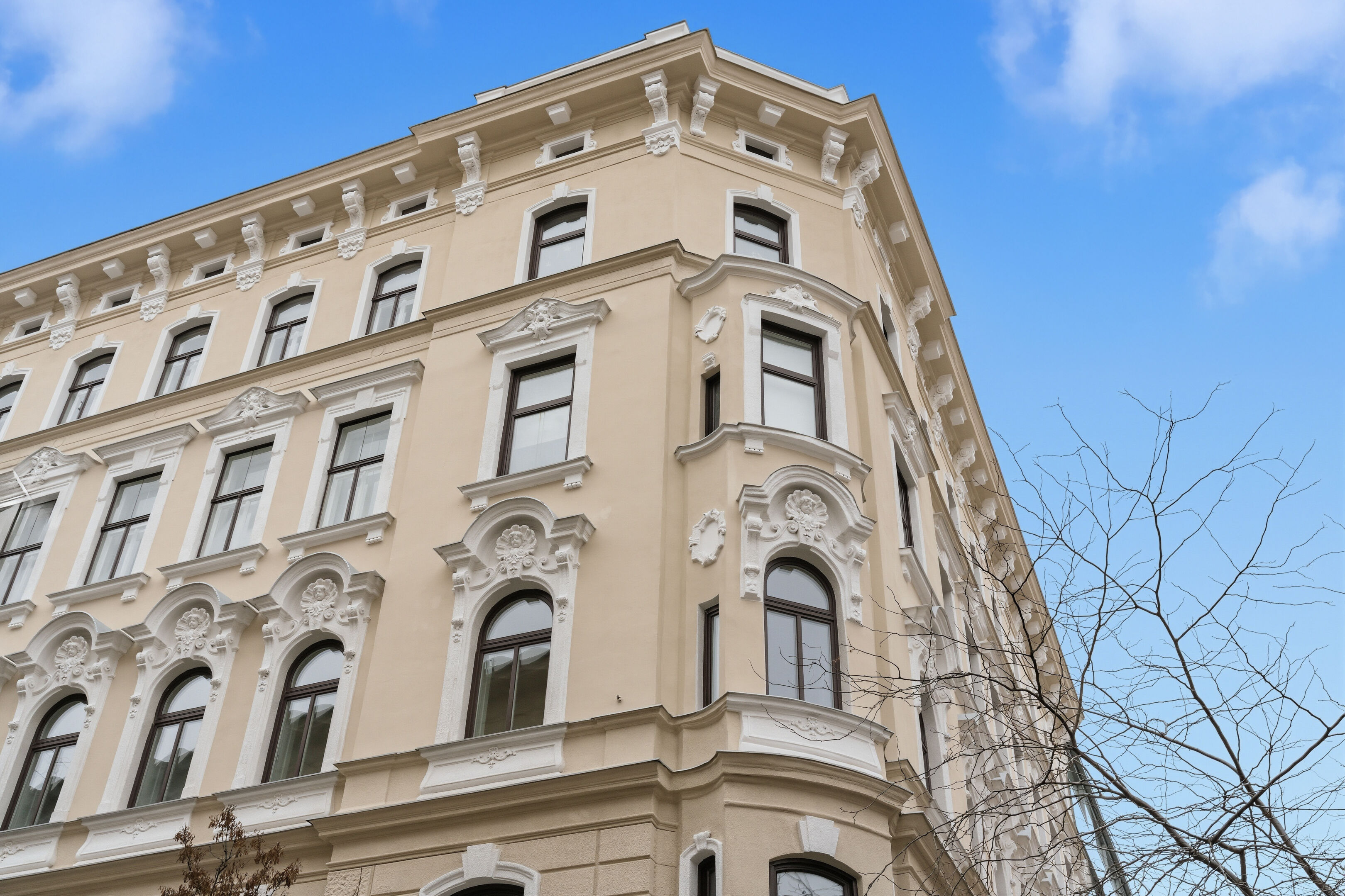Mehrfamilienhaus verkaufen - digitale Bewertung trifft echte Marktanalyse