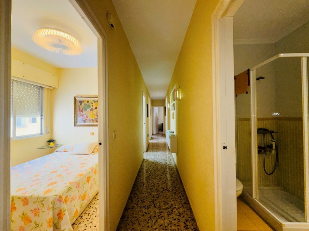 Appartement mit 3 Schlafzimmern, 2 Bädern und Tiefgaragenstellplatz direkt am Strand von La Mata - 6