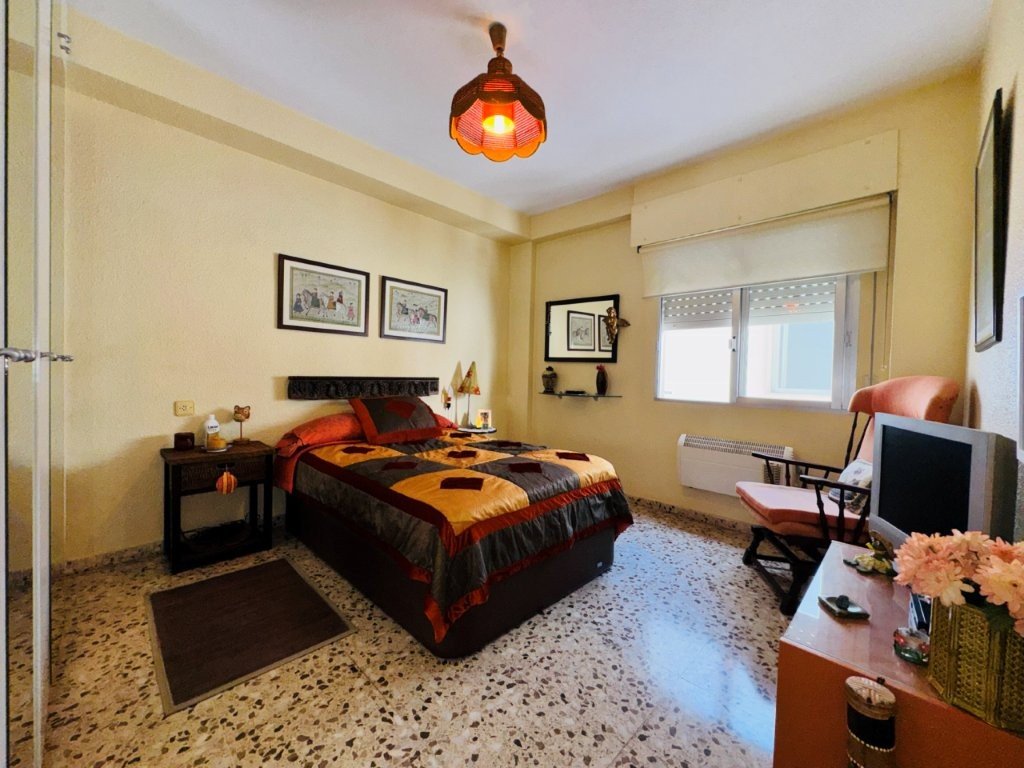 Appartement mit 3 Schlafzimmern, 2 Bädern und Tiefgaragenstellplatz direkt am Strand von La Mata - 4