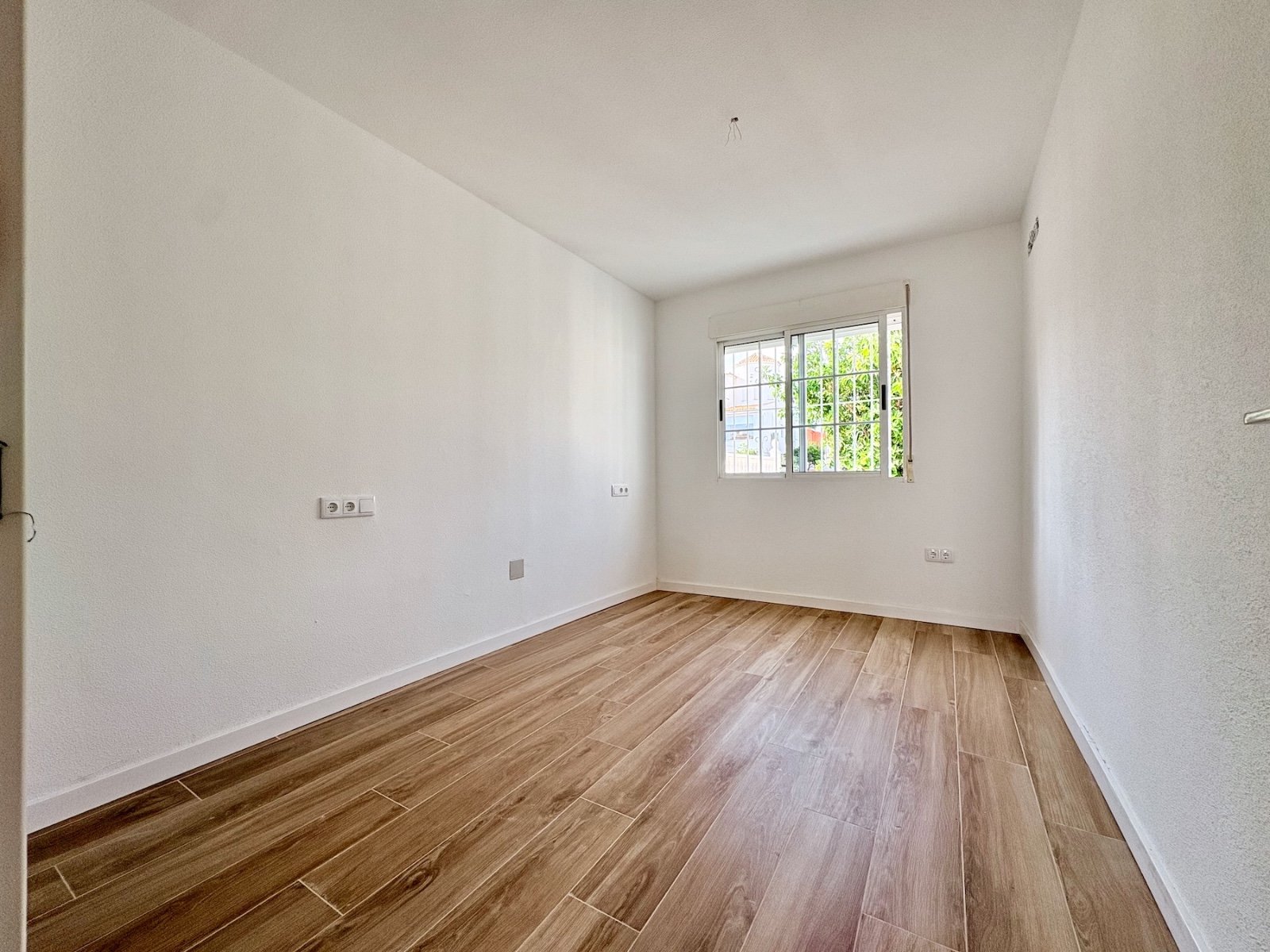 Villa mit 4 Schlafzimmern, 2 Bädern und Gemeinschaftspool - 23