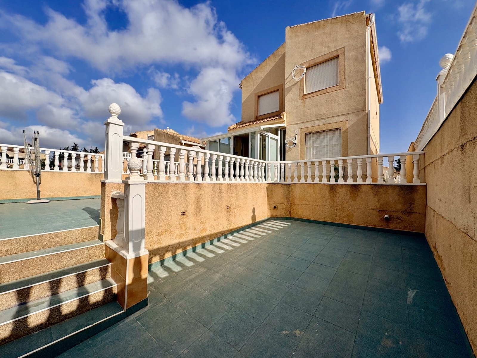 Villa mit 4 Schlafzimmern, 2 Bädern und Gemeinschaftspool - 26