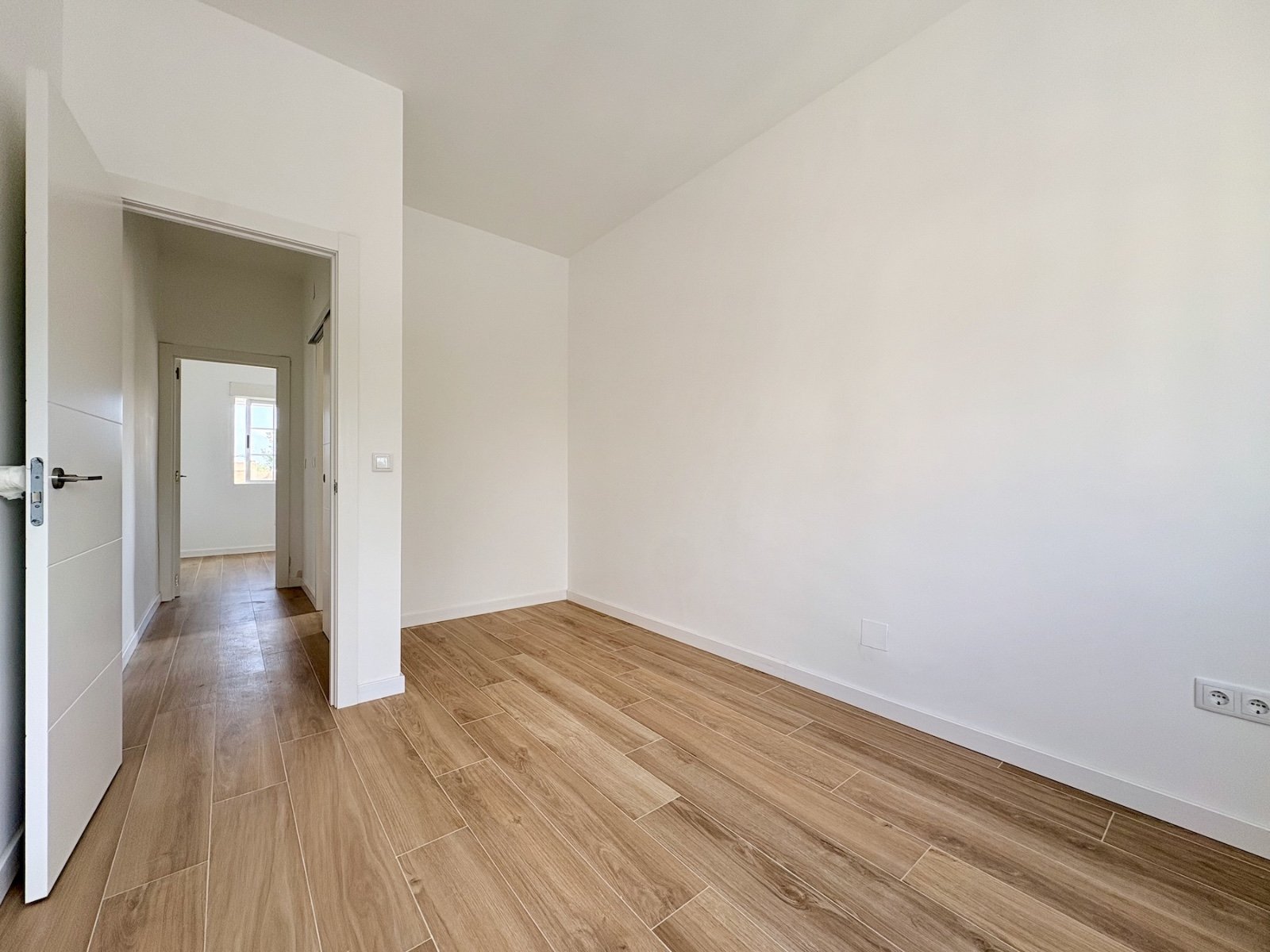 Villa mit 4 Schlafzimmern, 2 Bädern und Gemeinschaftspool - 14