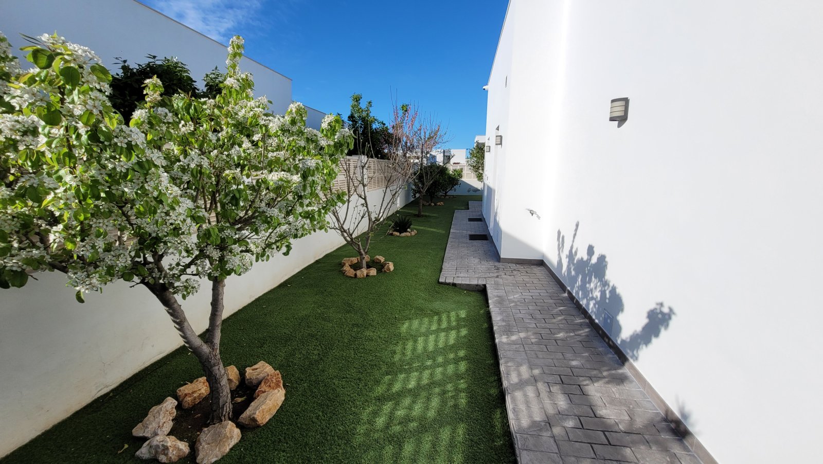 Moderne Villa mit 3 Schlafzimmern, 2 Bädern, beheiztem Pool und Touristenmietlizenz - 23