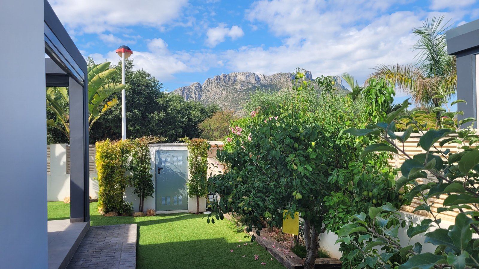 Moderne Villa mit 3 Schlafzimmern, 2 Bädern, beheiztem Pool und Touristenmietlizenz - 24