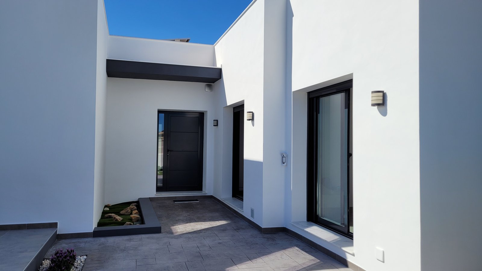 Moderne Villa mit 3 Schlafzimmern, 2 Bädern, beheiztem Pool und Touristenmietlizenz - 8