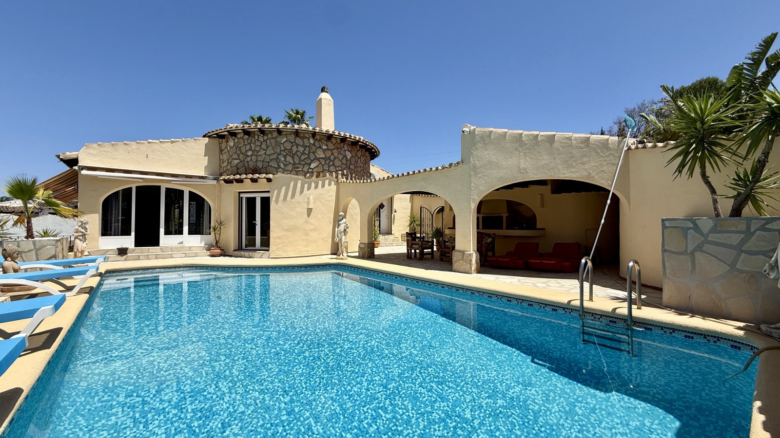 Exklusive Villa mit Pool und hochwertiger Ausstattung in Monte Pego - 2