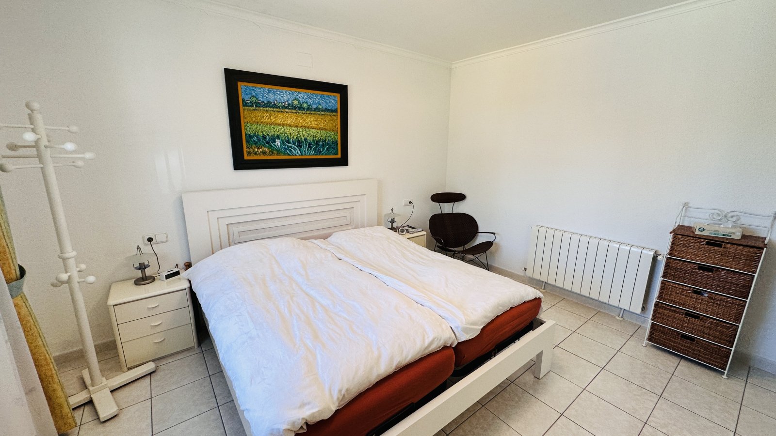 Sehr gepflegte Villa mit großem Grundstück, großem Pool, Tennisplatz, Brunnen, Garage, Heizung, Klima und vielen Extras - 25