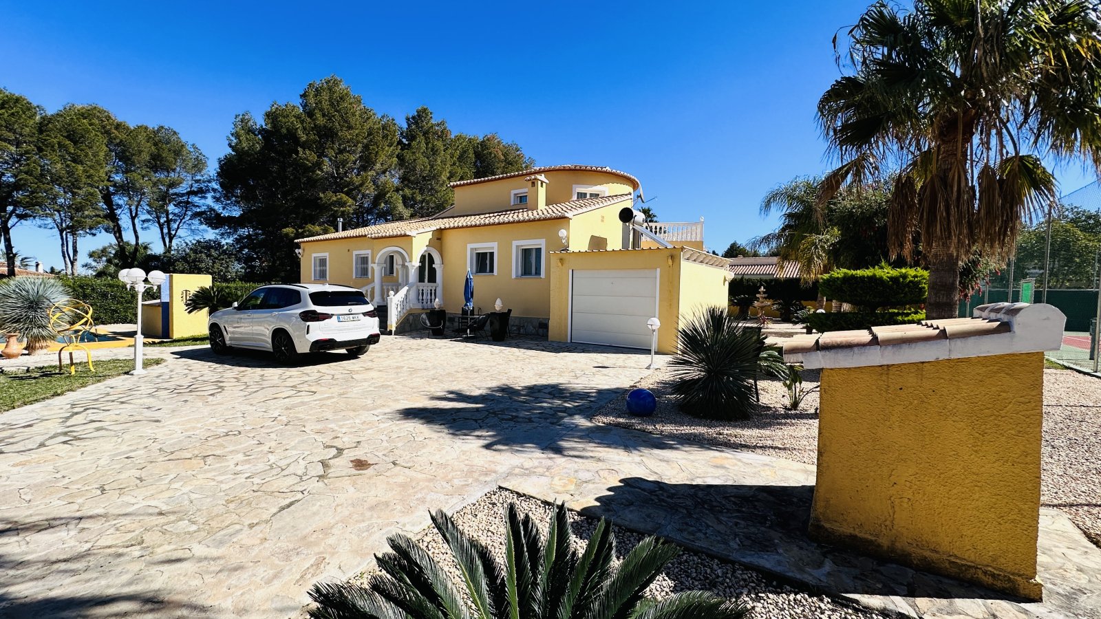Sehr gepflegte Villa mit großem Grundstück, großem Pool, Tennisplatz, Brunnen, Garage, Heizung, Klima und vielen Extras - 6