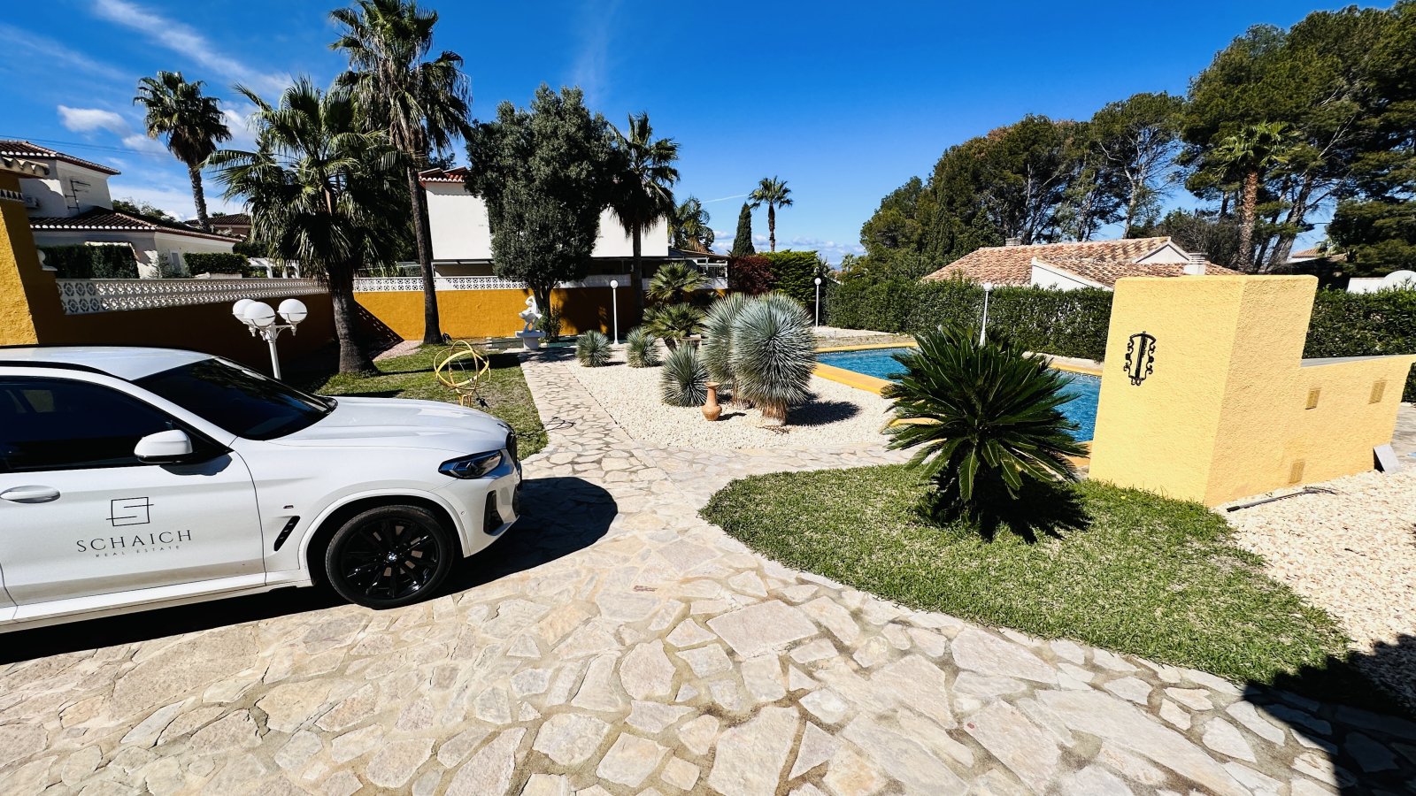 Sehr gepflegte Villa mit großem Grundstück, großem Pool, Tennisplatz, Brunnen, Garage, Heizung, Klima und vielen Extras - 36