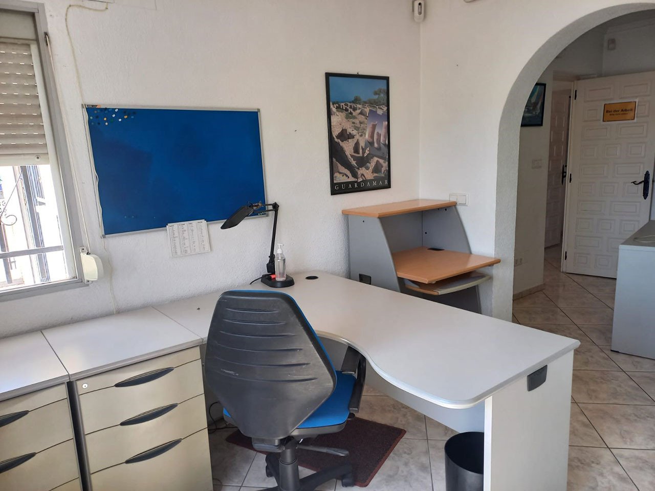 Großzügige Villa mit 6 Schlafzimmern, 2 Bädern und Meerblick ODER wohnen und arbeiten im gleichen Haus! - 5