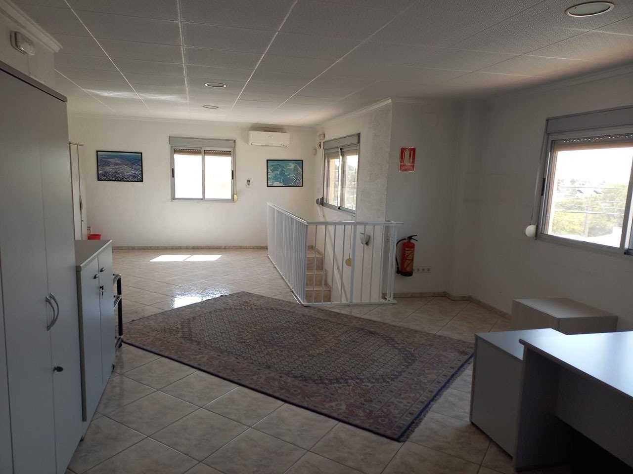 Großzügige Villa mit 6 Schlafzimmern, 2 Bädern und Meerblick ODER wohnen und arbeiten im gleichen Haus! - 14