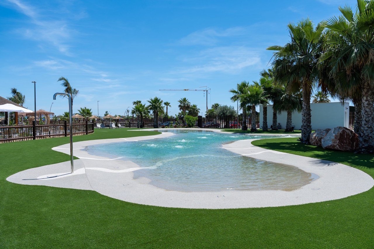 Obergeschoss-Wohnungen mit 2 Schlafzimmern, 2 Bädern, Dachterrasse, Kfz-Stellplatz und Gemeinschaftspool im El Alba Mediterranean Resort - 16