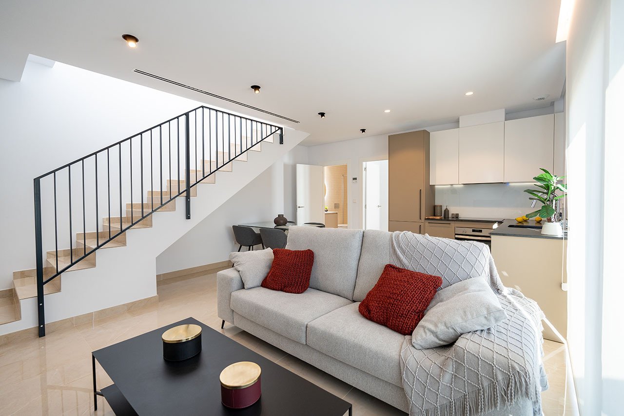 Moderne Doppelhaus-Villen mit 3 Schlafzimmern, 3 Bädern und Gemeinschaftspool nur 500 m vom kilometerlangen Sandstrand - 6