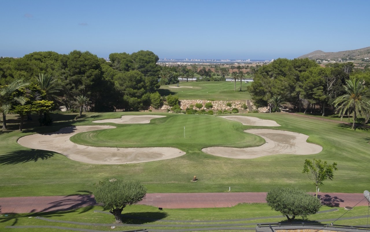 Erdgeschoss-Wohnungen mit 3 Schlafzimmern, 2 Badezimmern, Klimaanlage, Kfz-Stellplatz und Gemeinschaftspool im Herzen des La Manga Club - 22