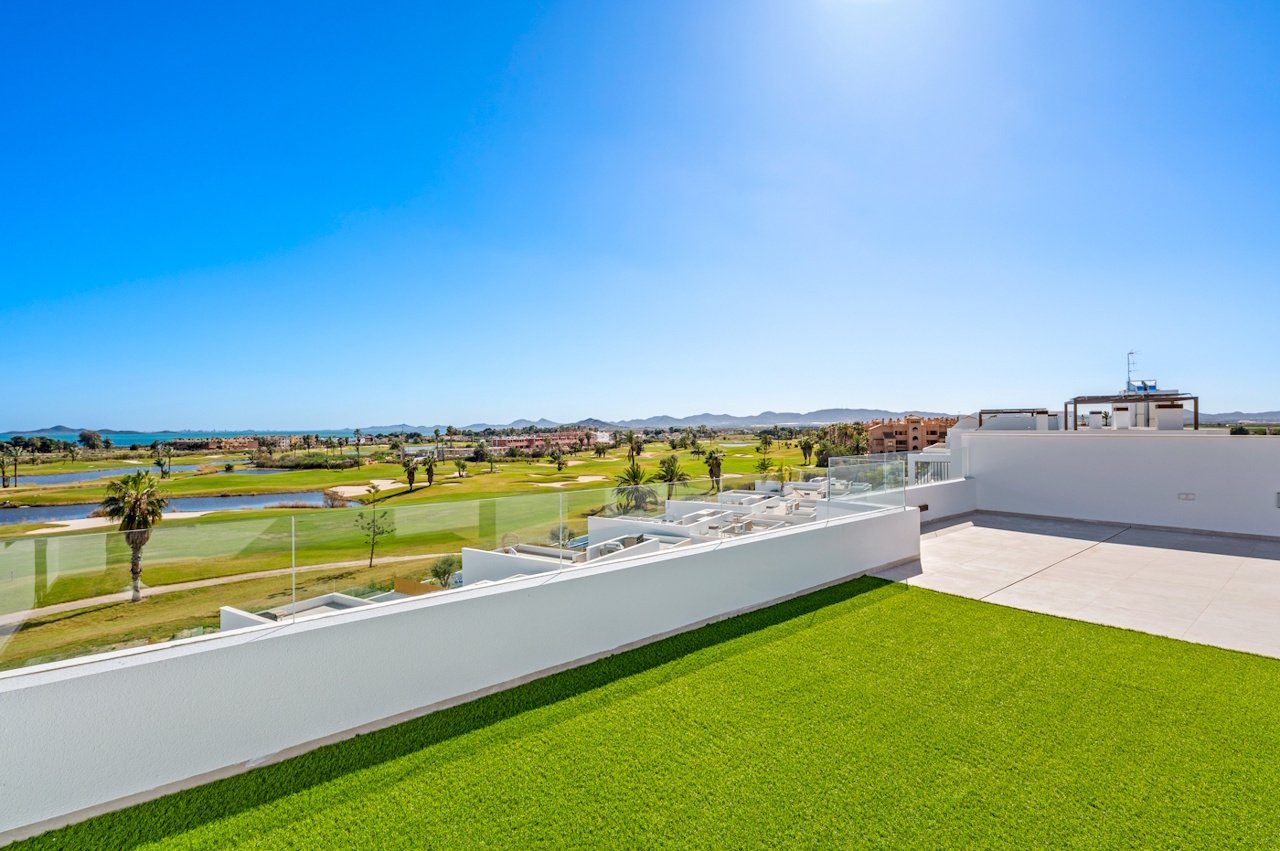 Penthouse-Wohnungen mit 3 Schlafzimmern, 2 Bädern, Dachterrasse, Tiefgaragenstellplatz und Gemeinschaftspool in der Golfanlage La Serena Golf - 18
