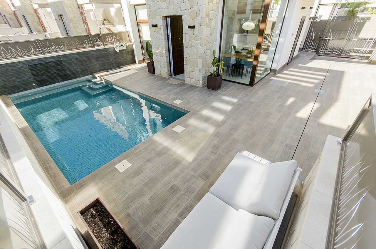 Moderne Villen mit 3 Schlafzimmern, 3 Bädern, Dachterrasse, Privatpool, Kfz-Stellplatz und optionalem Keller - 5