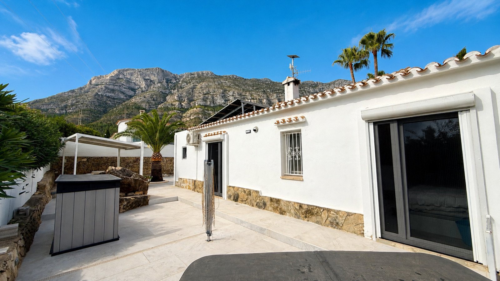 Modernisierte Villa mit Meerblick, 2 Schlafzimmern und Privatpool - 9