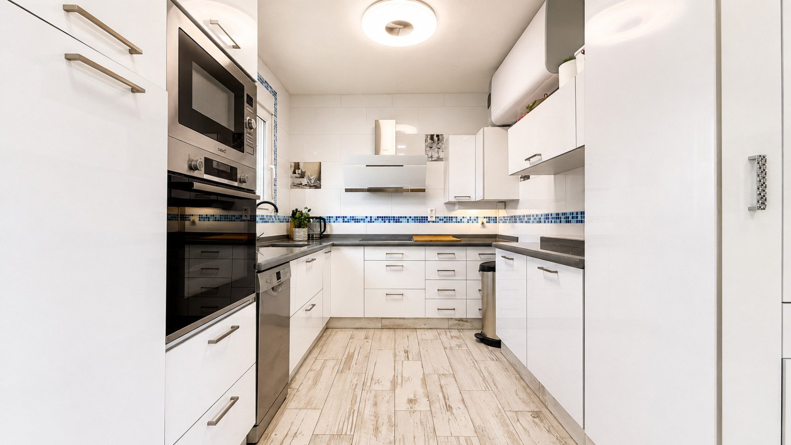 Modernisierte Villa mit Meerblick, 2 Schlafzimmern und Privatpool - 8