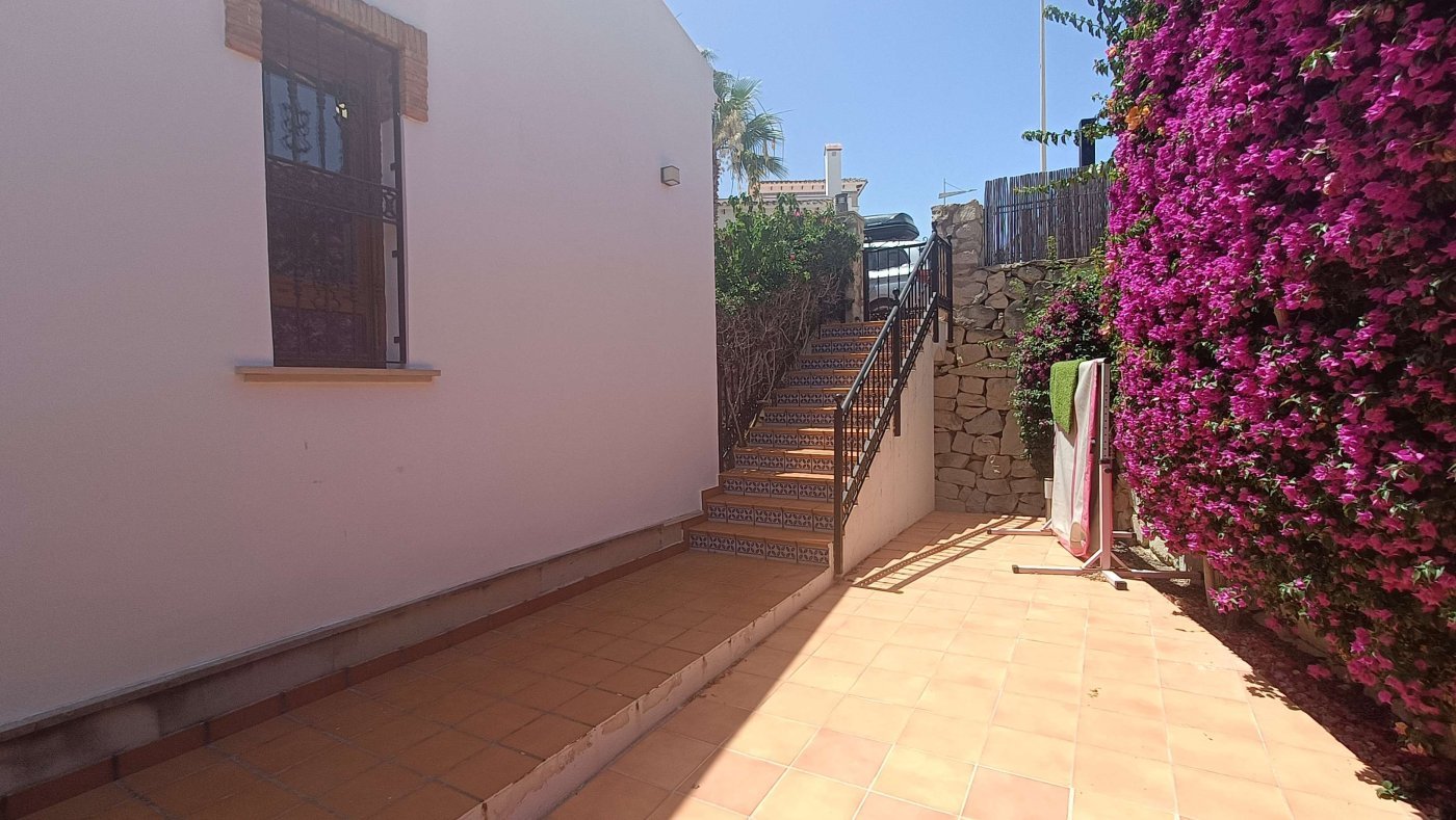 Außergewöhnliche Doppelhaushälfte mit 3 Schlafzimmern, 2 Bädern, separatem Gästebereich und privatem Pool im Herzen des La Finca Golf & Spa Resorts - 40