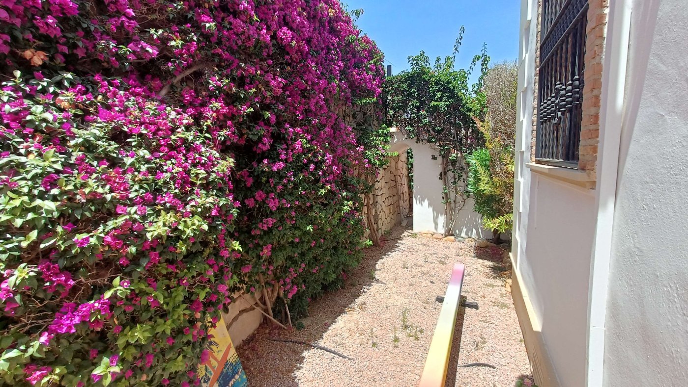 Außergewöhnliche Doppelhaushälfte mit 3 Schlafzimmern, 2 Bädern, separatem Gästebereich und privatem Pool im Herzen des La Finca Golf & Spa Resorts - 49