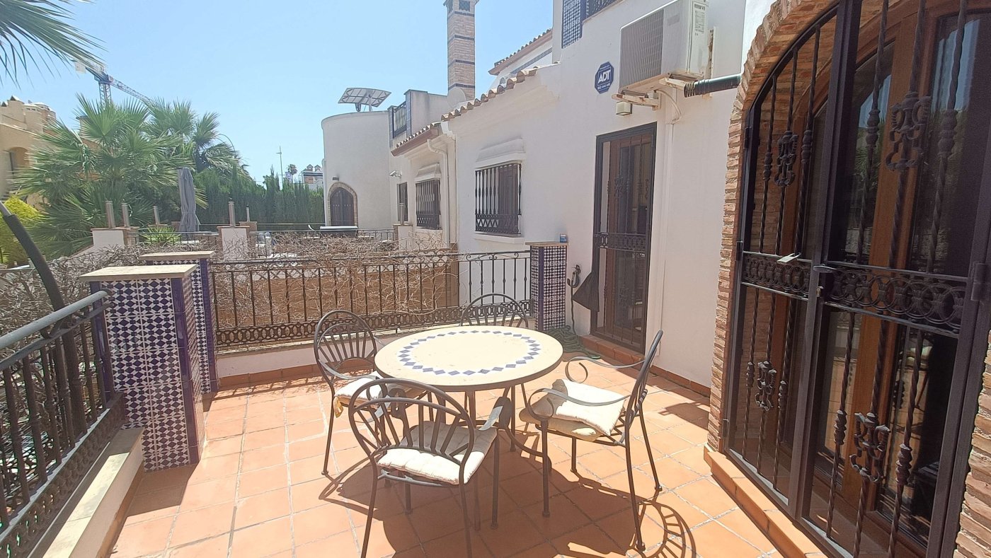 Außergewöhnliche Doppelhaushälfte mit 3 Schlafzimmern, 2 Bädern, separatem Gästebereich und privatem Pool im Herzen des La Finca Golf & Spa Resorts - 46