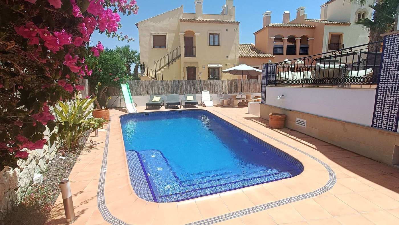 Außergewöhnliche Doppelhaushälfte mit 3 Schlafzimmern, 2 Bädern, separatem Gästebereich und privatem Pool im Herzen des La Finca Golf & Spa Resorts - 2