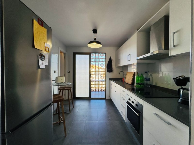 Wunderschöne renovierte Wohnung mit Meerblick in erster Strandreihe in La Mata - 4