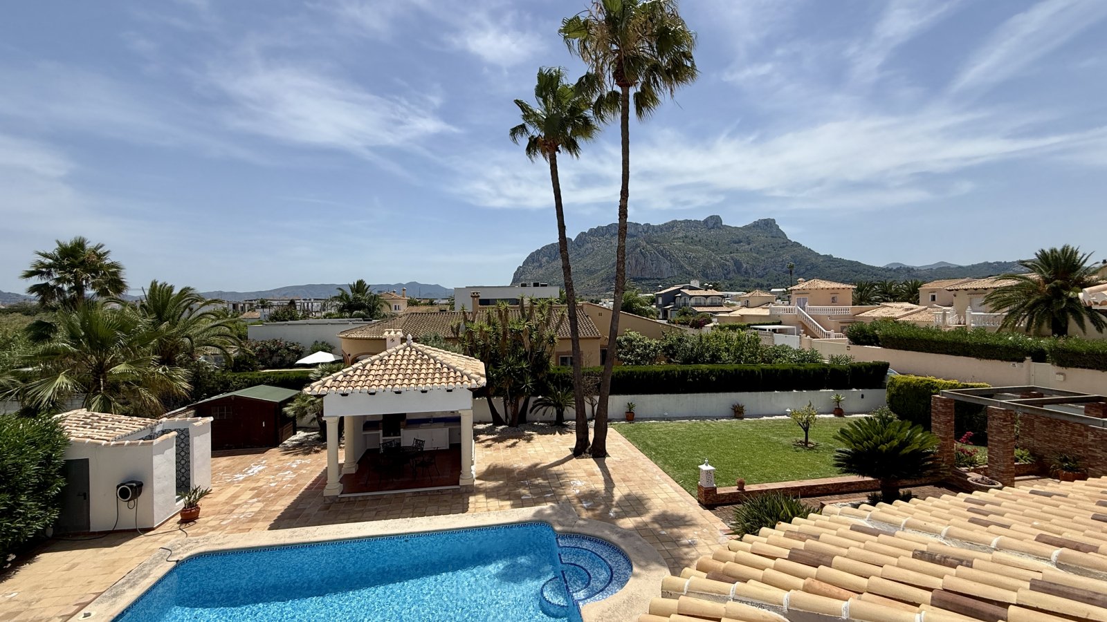 Einzigartige Traumvilla nahe Denia mit großem Eckgrundstück nur wenige Gehminuten vom Meer entfernt - 14