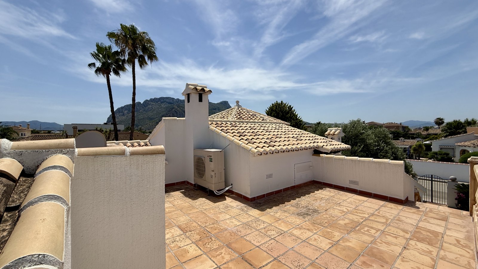 Einzigartige Traumvilla nahe Denia mit großem Eckgrundstück nur wenige Gehminuten vom Meer entfernt - 13