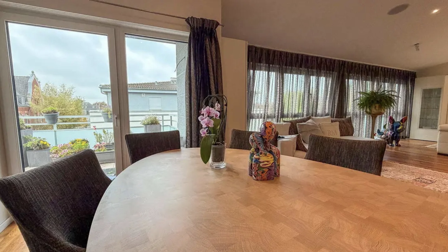HOCHWERTIGES PENTHOUSE IN BESTER LAGE IM DÜSSELDORFER NORDEN - 3