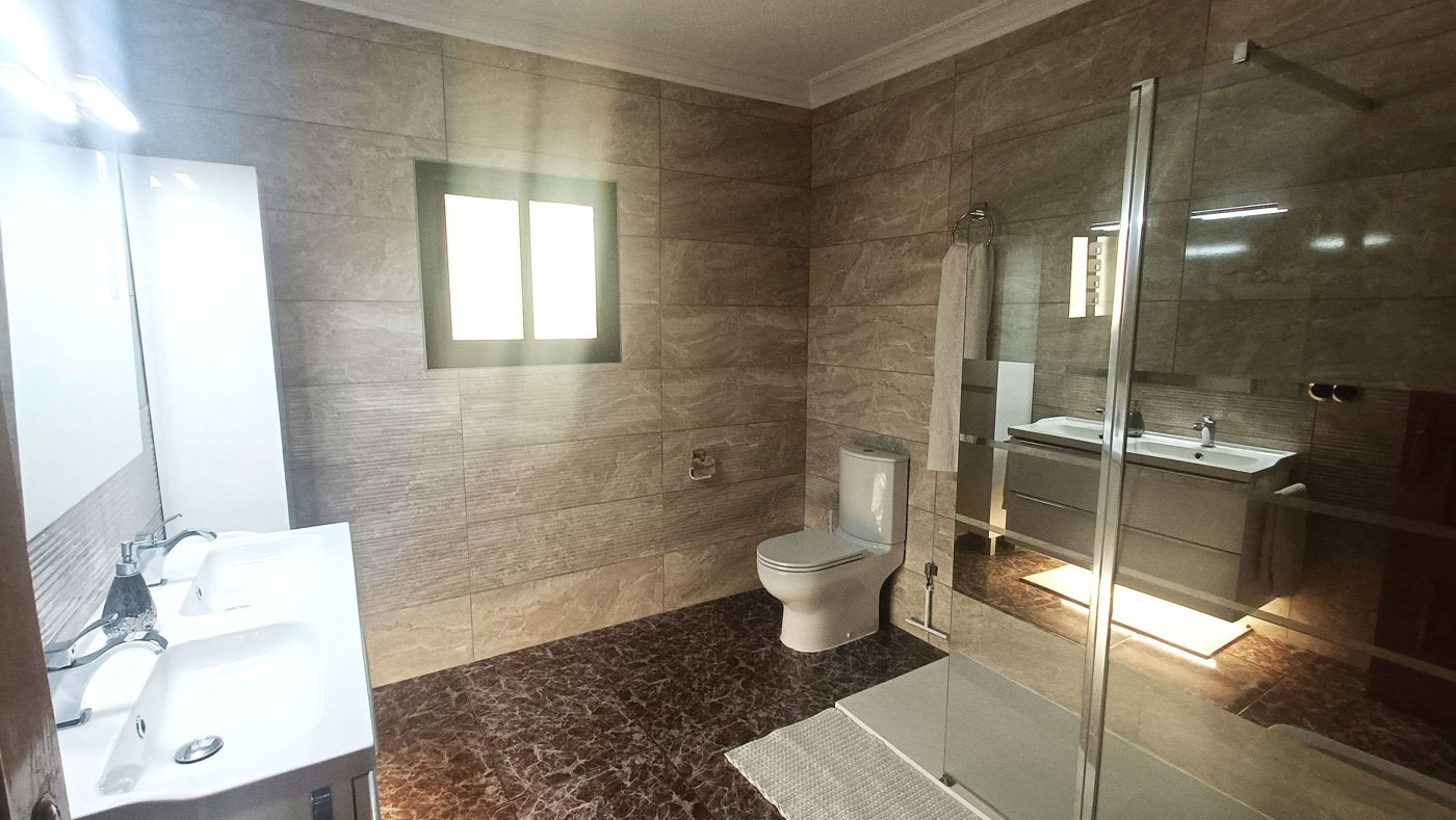 Atemberaubende freistehende Villa mit privatem Pool, separatem Gästeappartement, Garage und Kellerräumen am Stadtrand von Crevillent - 18