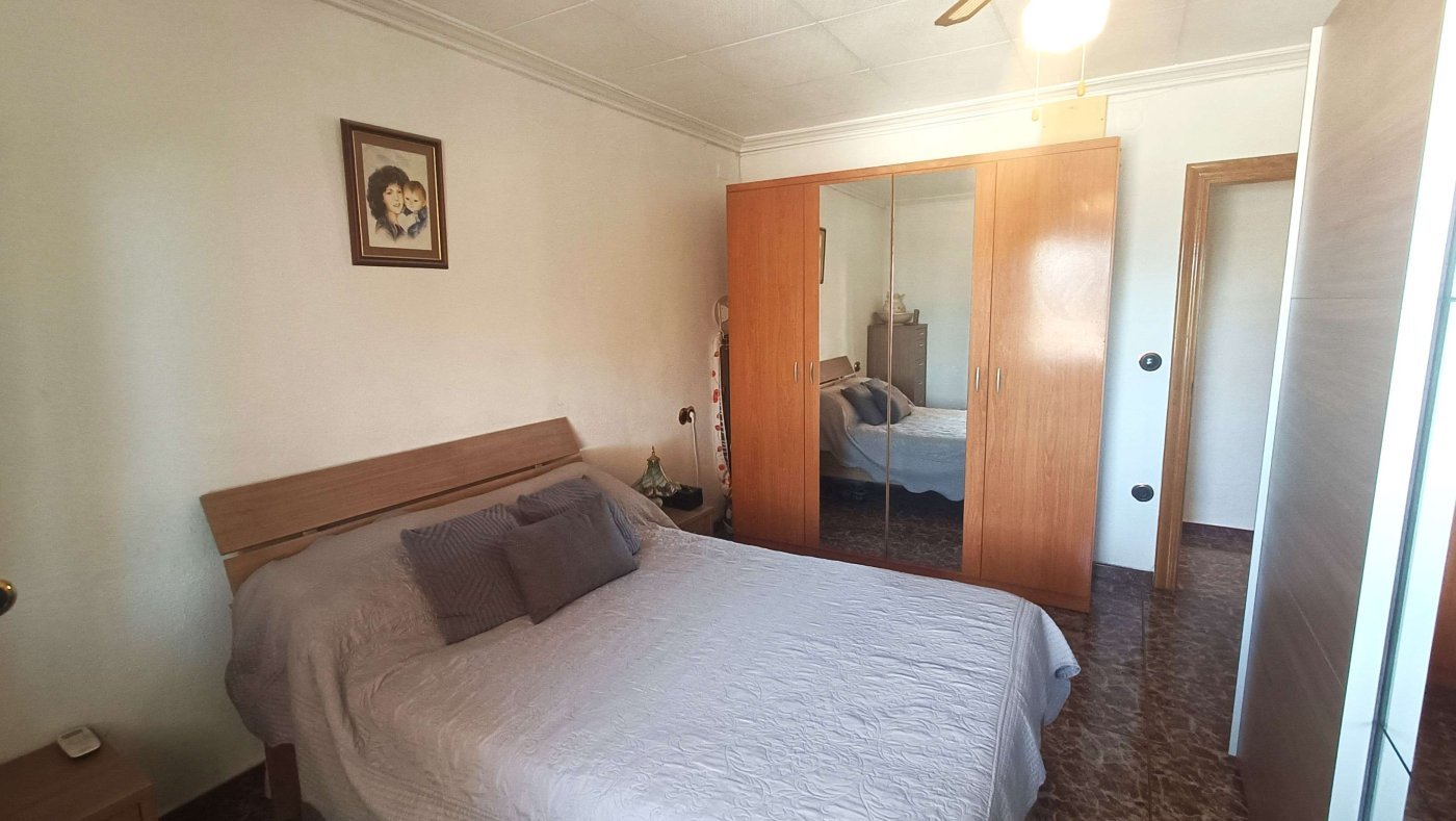 Atemberaubende freistehende Villa mit privatem Pool, separatem Gästeappartement, Garage und Kellerräumen am Stadtrand von Crevillent - 14