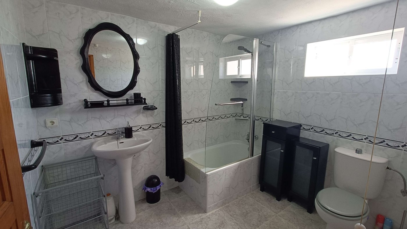 Atemberaubende freistehende Villa mit privatem Pool, separatem Gästeappartement, Garage und Kellerräumen am Stadtrand von Crevillent - 47