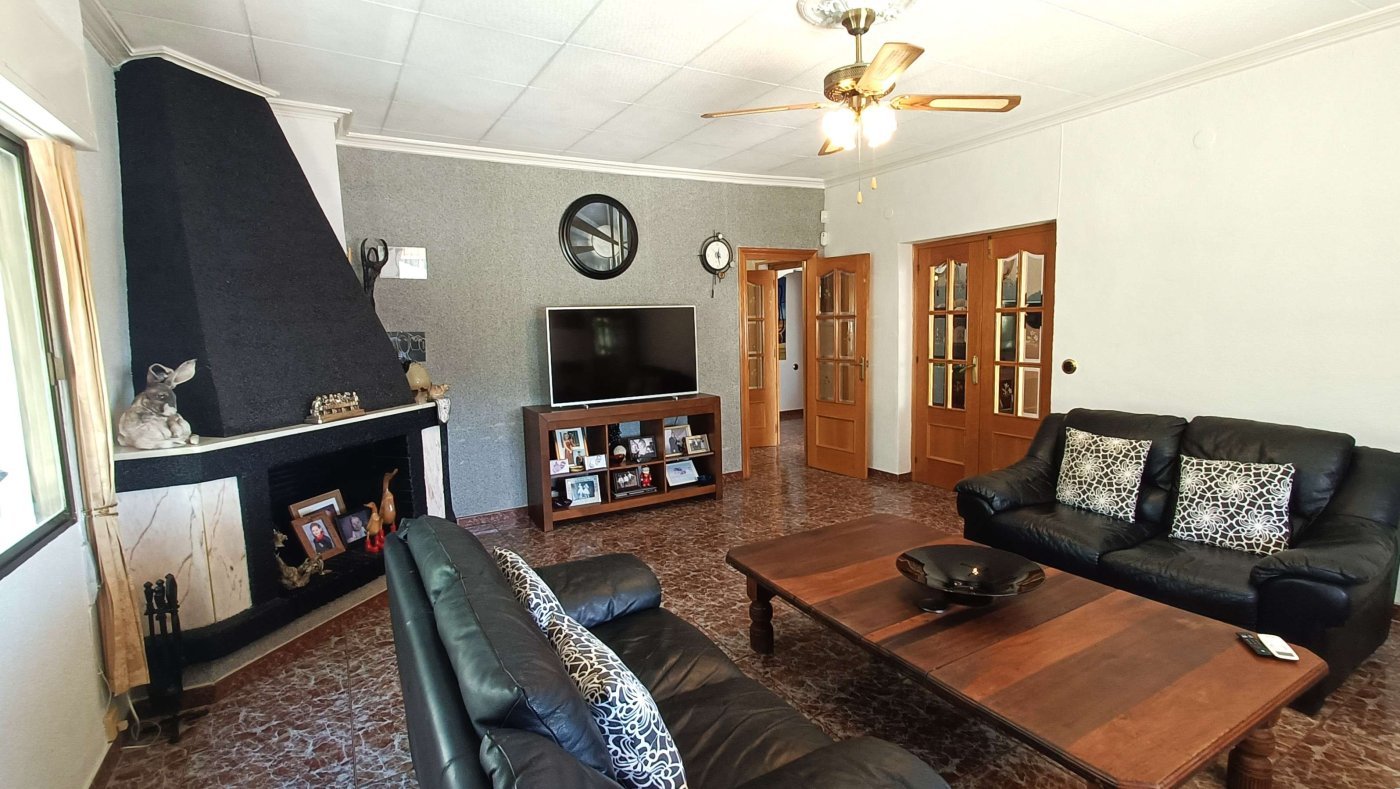 Atemberaubende freistehende Villa mit privatem Pool, separatem Gästeappartement, Garage und Kellerräumen am Stadtrand von Crevillent - 7