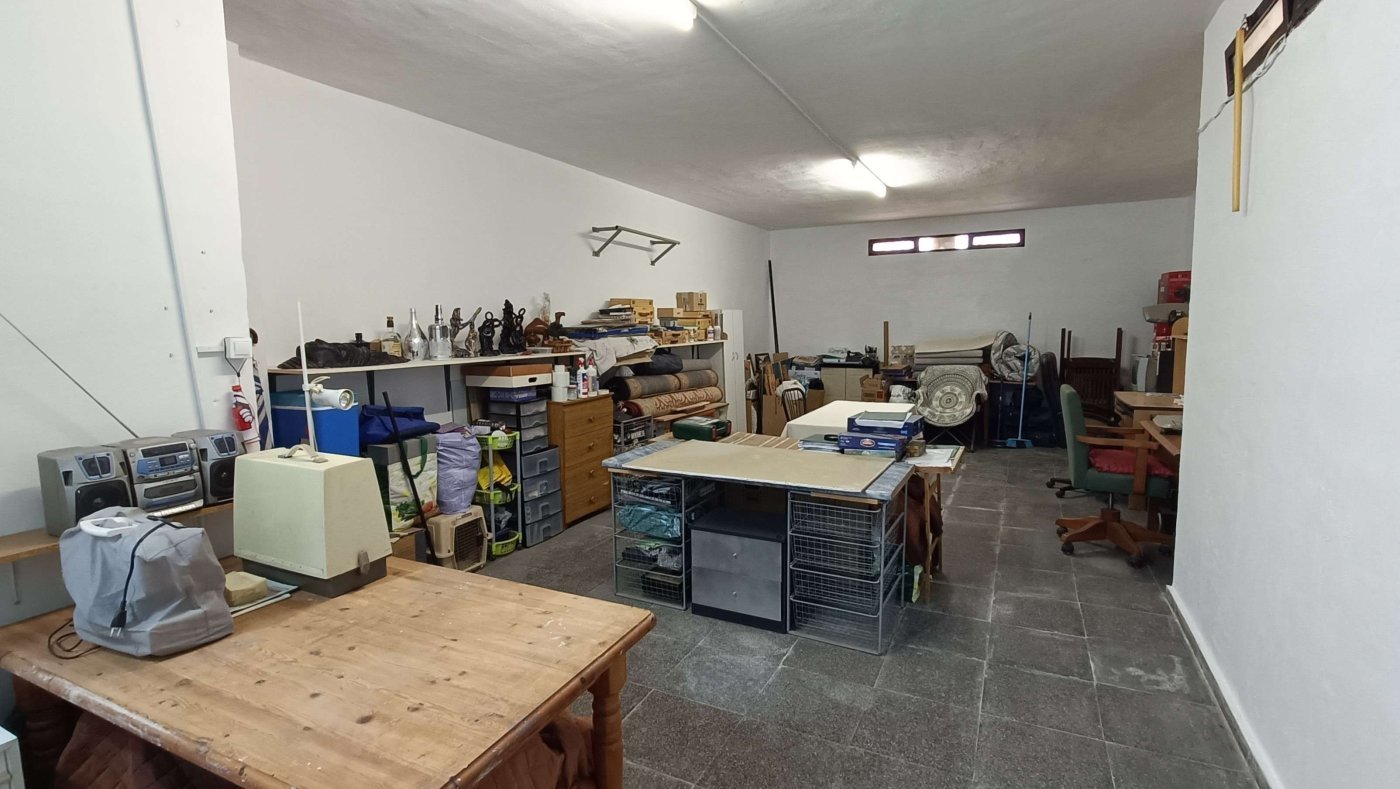 Atemberaubende freistehende Villa mit privatem Pool, separatem Gästeappartement, Garage und Kellerräumen am Stadtrand von Crevillent - 32