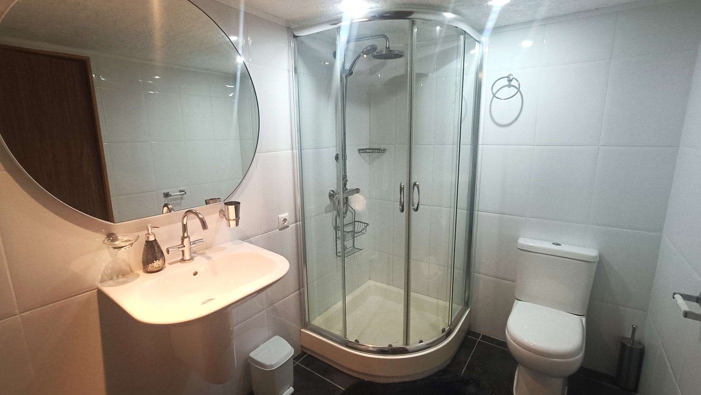 Atemberaubende freistehende Villa mit privatem Pool, separatem Gästeappartement, Garage und Kellerräumen am Stadtrand von Crevillent - 26