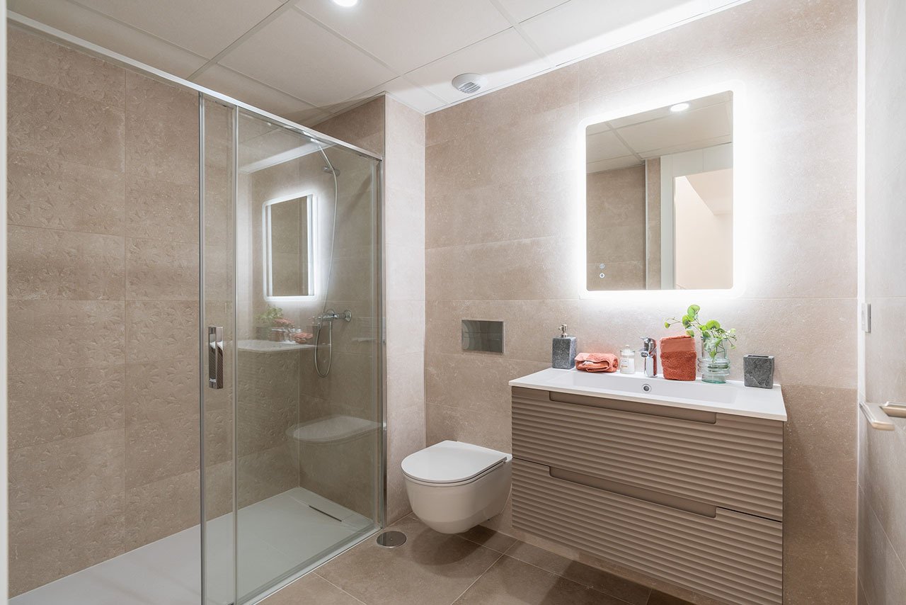 Reihenhäuser mit 4 Schlafzimmern, 3 Bädern, Gäste-WC, Meerblick, Klimaanlage, Kfz-Stellplatz und Gemeinschaftspool - 25