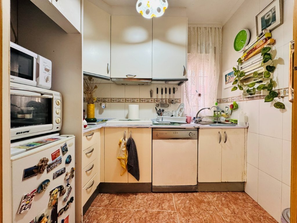 Erdgeschoss-Wohnung mit 2 Schlafzimmern und 1 Bad nur 200 m vom Strand von La Mata - 7