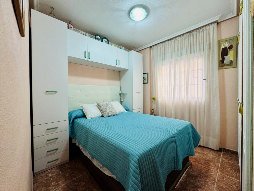Erdgeschoss-Wohnung mit 2 Schlafzimmern und 1 Bad nur 200 m vom Strand von La Mata - 10