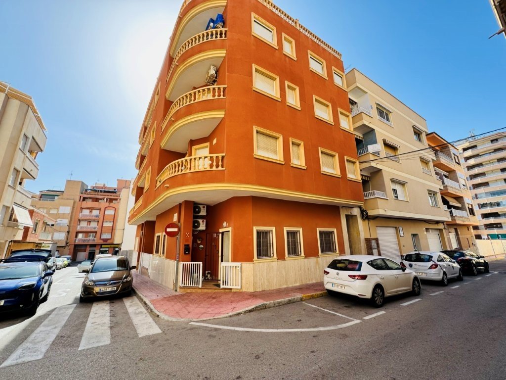 Erdgeschoss-Wohnung mit 2 Schlafzimmern und 1 Bad nur 200 m vom Strand von La Mata - 15