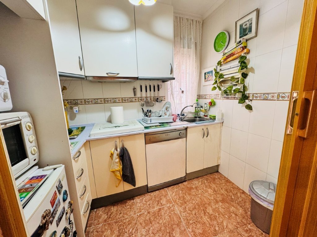 Erdgeschoss-Wohnung mit 2 Schlafzimmern und 1 Bad nur 200 m vom Strand von La Mata - 9