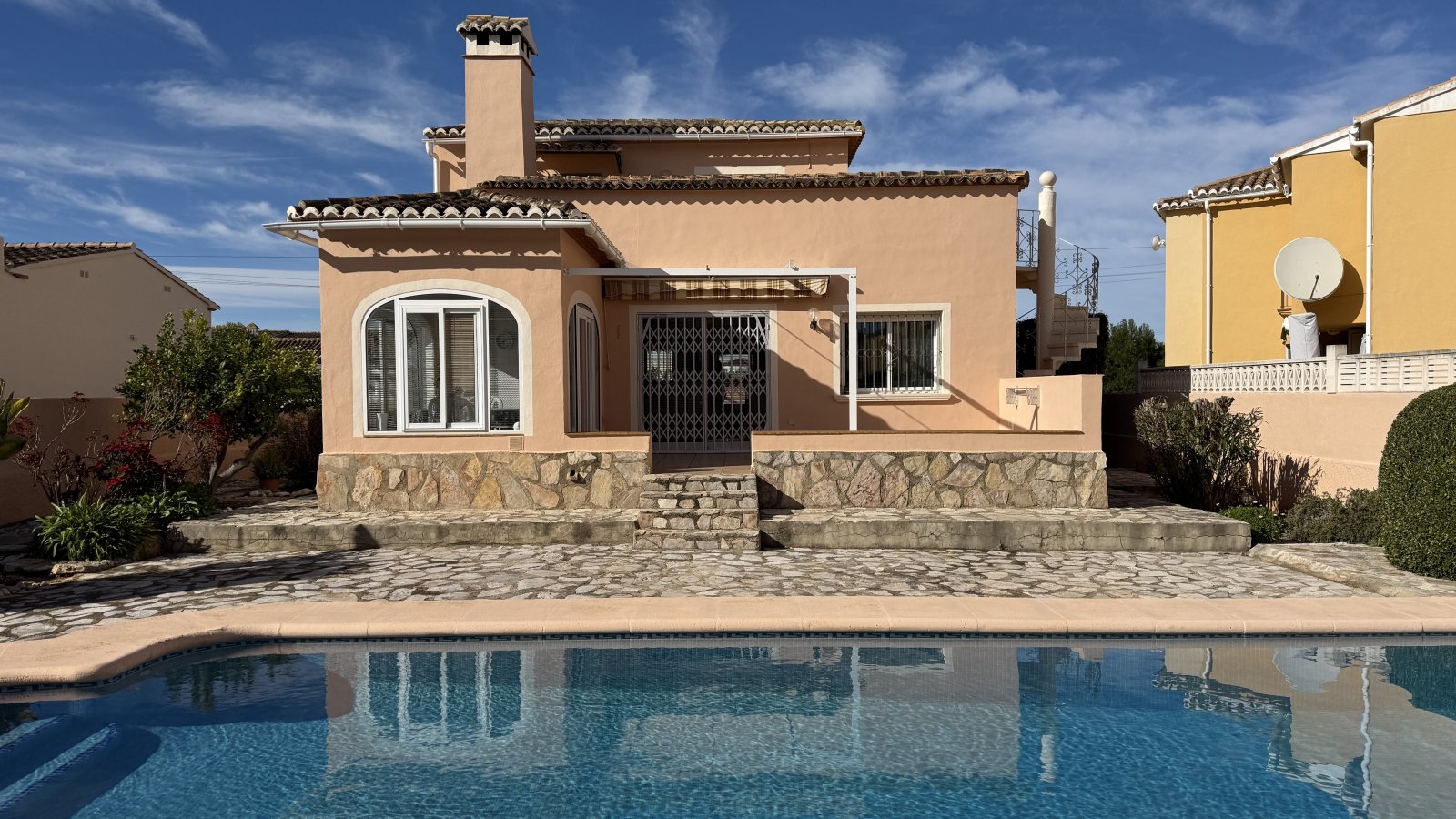 Sonnige 3 Schlafzimmer-Villa mit Pool - 3