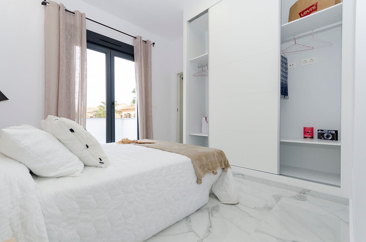 Villen mit 3 Schlafzimmern, 3 Bädern, Vorinstallation Klimaanlage, Privatpool und Kfz-Stellplatz - 23
