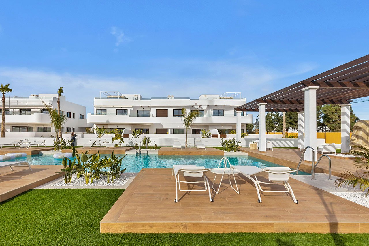 Appartements mit 2 Schlafzimmern, 2 Bädern, Gemeinschaftspool und Tiefgaragenstellplatz im La Serena Golf Komplex - 4