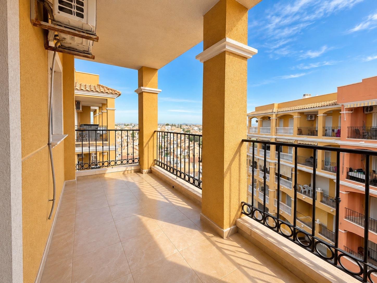 Penthouse-Wohnung mit Terrasse, privater Dachterrasse und freiem Ausblick in Torreblanca - 2