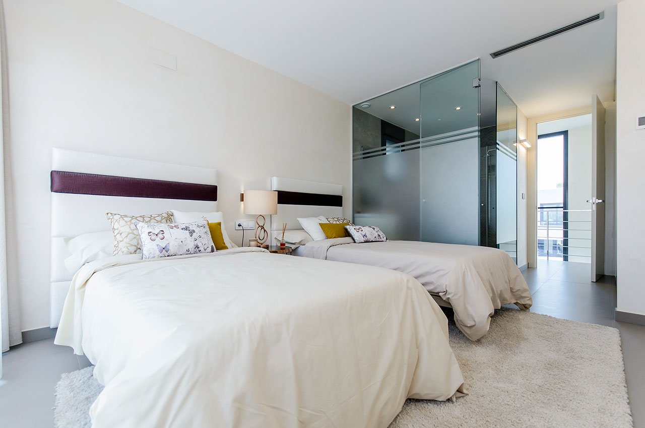 Exklusive Villen mit 3 Schlafzimmern, 3 Bädern, 1 Gäste-WC, Dachterrasse und Privatpool nur 600 m vom Strand - 21