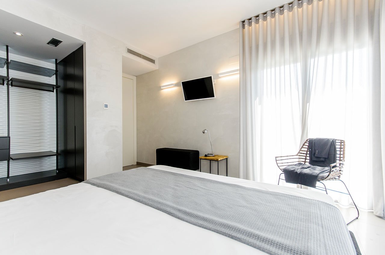 Exklusive Villen mit 3 Schlafzimmern, 3 Bädern, 1 Gäste-WC, Dachterrasse und Privatpool nur 600 m vom Strand - 16