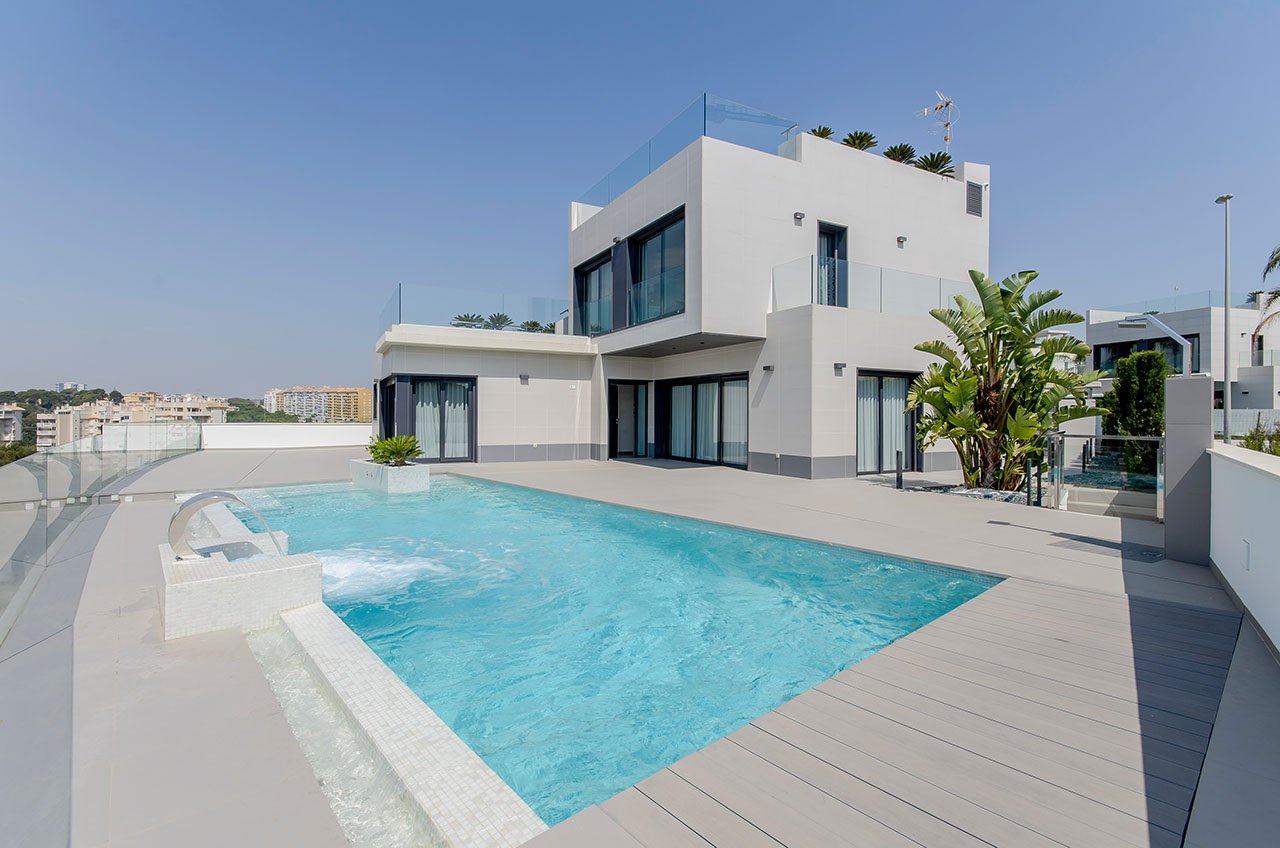 Exklusive Villen mit 3 Schlafzimmern, 3 Bädern, 1 Gäste-WC, Dachterrasse und Privatpool nur 600 m vom Strand - 1