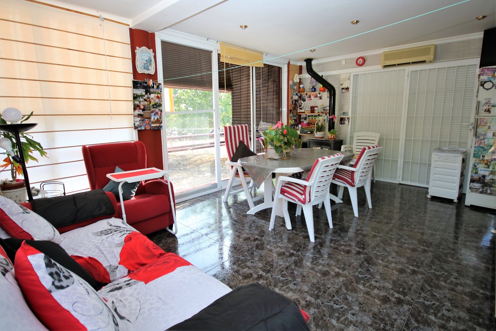 Villa mit 4 Schlafzimmern und großem Pool, auf einem großzügigen Grundstück ohne Stromleitungen und in unmittelbarer Nähe zum Strand - 7