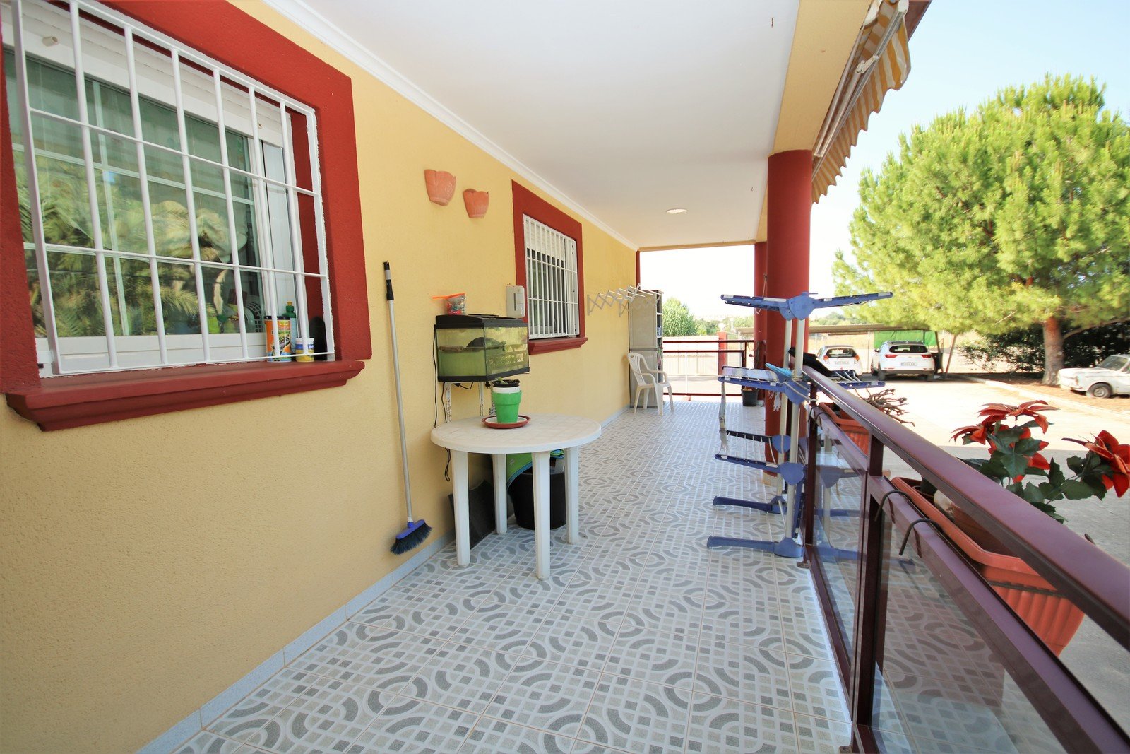 Villa mit 4 Schlafzimmern und großem Pool, auf einem großzügigen Grundstück ohne Stromleitungen und in unmittelbarer Nähe zum Strand - 20